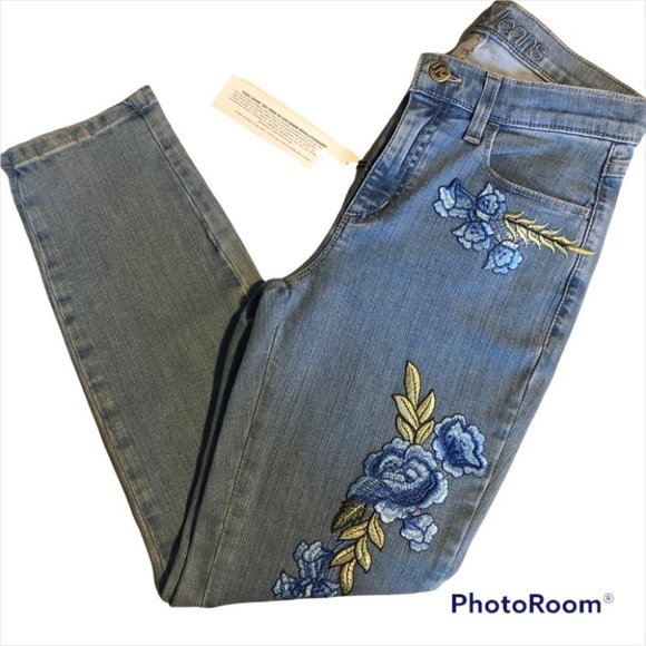 Yoga Jeans Floral Embroidered Ankle Skinny Jeans - Picture 5 of 11